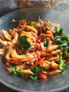 Foto resep Tumis jamur tiram suwir pedas