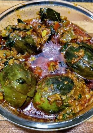 A picture of Maharashtrian Stuffed Brinjal (Bharli Vangi).