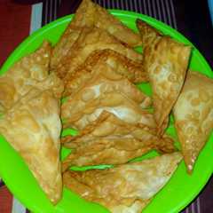 A picture of Pangsit Goreng Isi Ayam.