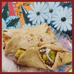 Aloo rajma rolls A picture of Aloo rajma rolls.