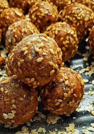 A picture of Oats Ladoo (sugar-free).
