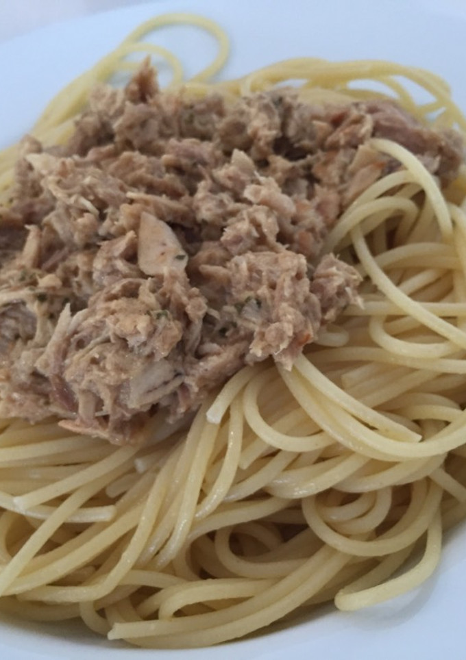 Una foto de Espaguetis con atún y mostaza 