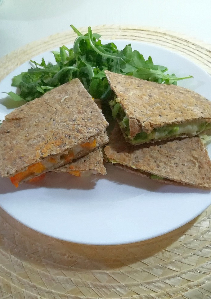 Una foto de Quesadillas de aguacate y calabaza