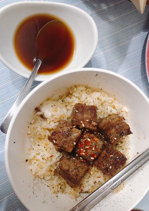 Foto resep Easy Delish Wagyu Saikoro Beef With Butter Rice