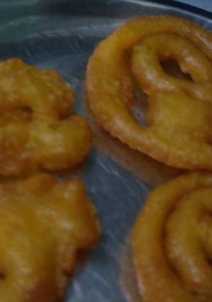 जलेबी (jalebi recipe in Hindi) रेसिपी मुख्य फोटो