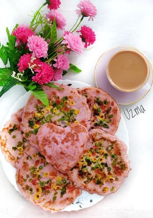 A picture of Beetroot Uttapam.