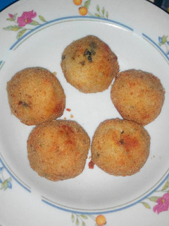 Foto resep Kroket Nasi Isi Tahu n Kuning Telur Jg Wortel