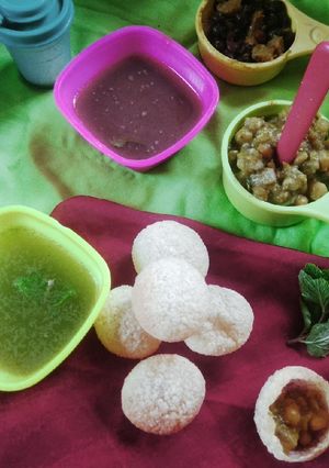 सूजी गोल गप्पे (suji golgappe recipe in hindi) रेसिपी मुख्य फोटो