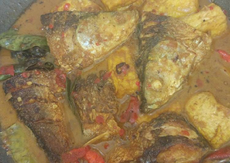 Proses memasak Bandeng Kuah Santan Lezat