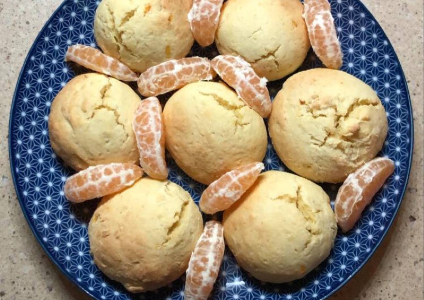 Biscuits with rice flour and tangerines