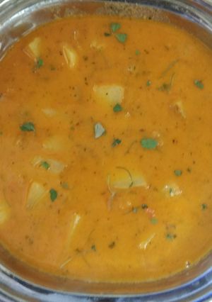 A picture of Dahi Aloo Curry.