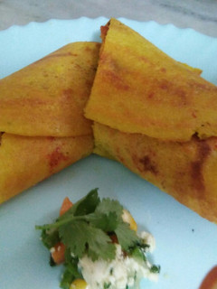 A picture of Stuffed moong dal chilla.
