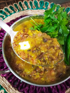 दाल मक्खनी (Dal Makhani recipe in Hindi) रेसिपी मुख्य फोटो