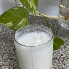 A picture of Meethi lassi.