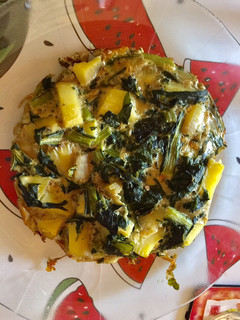 Una foto de Tortilla al horno de boniato y acelga 🍠🥬