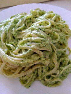 Una foto de Tallarines con pesto de anacardos
