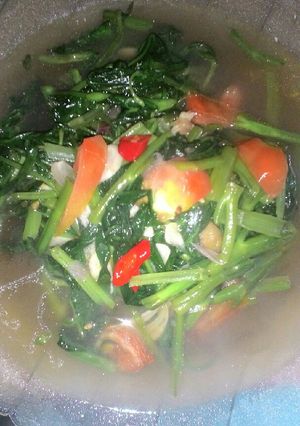 Foto resep Tumis kangkung berkuah