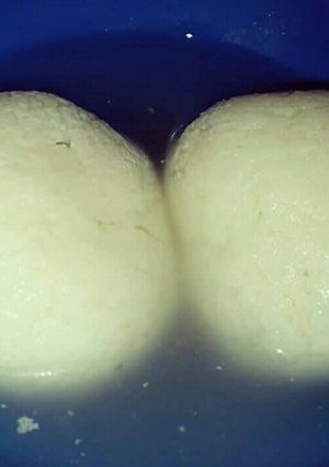 रसगुल्ला (Rasgulla recipe in hindi) रेसिपी मुख्य फोटो