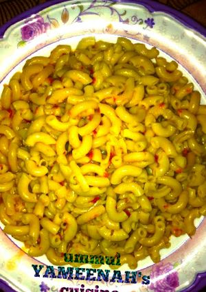 A picture of Macaroni pasta jollof.