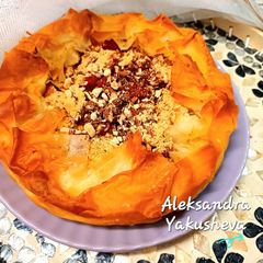 Apple pie in phyllo dough A picture of Apple pie in phyllo dough.