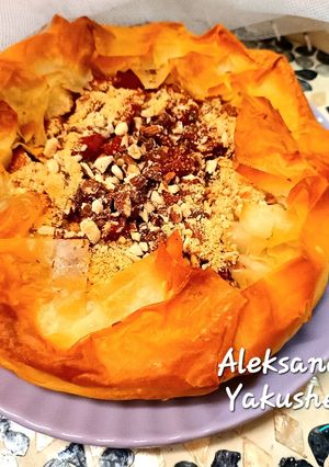 A picture of Apple pie in phyllo dough.