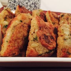 A picture of Potato Bread Fritters- Paki style.