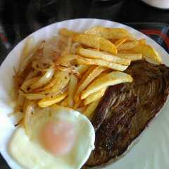 Una foto de Bistec a lo pobre