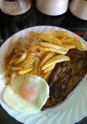 Una foto de Bistec a lo pobre