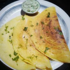 A picture of Moong dal chilla.