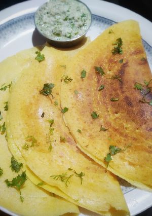 A picture of Moong dal chilla.