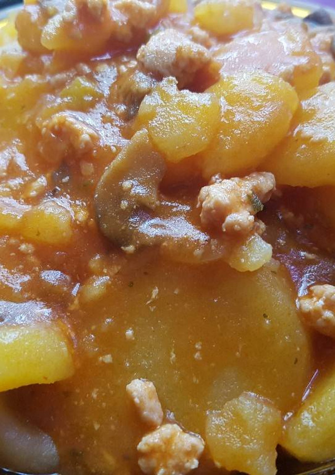 Una foto de Patatas con setas y carne picada!😋🍴