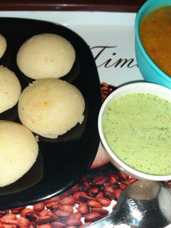A picture of Idli Sambar.