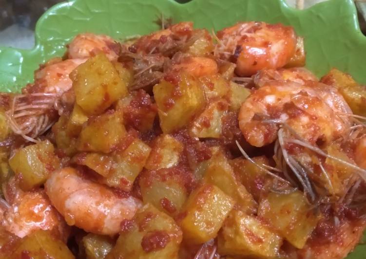 Balado Udang Mix Kentang