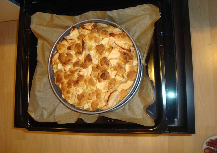 Easiest Way to Make Any-night-of-the-week Apple Crumble Cake (Apfel Streusel Kuchen)