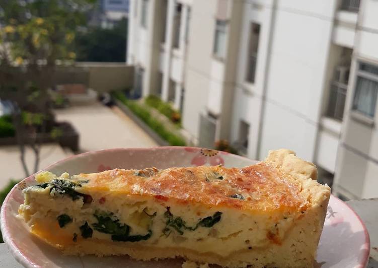 Spinach Bacon Cheese Quiche