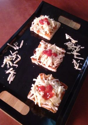 ভেজ চীজি টোস্ট(veg cheese toast recipe in Bengali) রেসিপির প্রধান ছবি