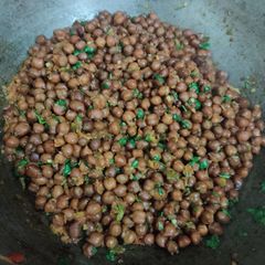A picture of Yummy Chole poori.
