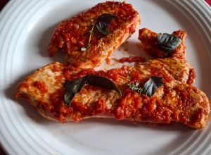 Foto di Fesa Di Tacchino Alla Pizzaiola Con Erbe Aromatiche