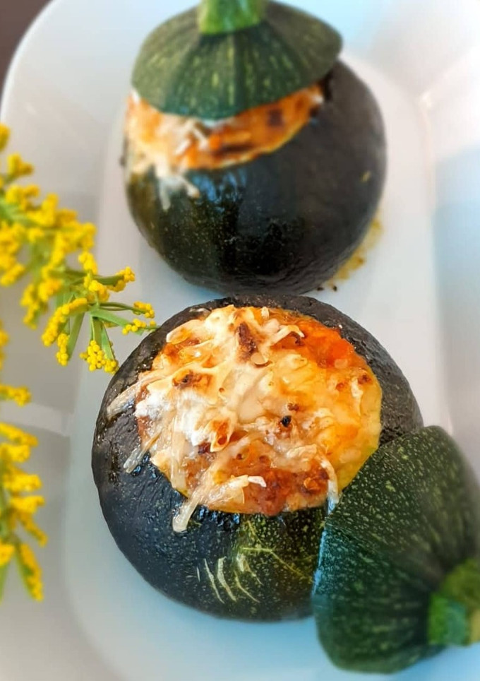 Una foto de Calabacines rellenos de mijo