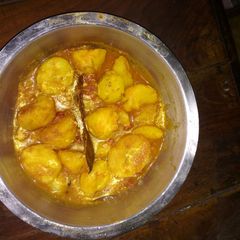 A picture of Dum aloo.