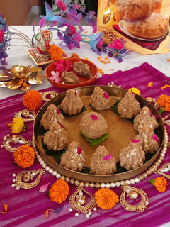 A picture of Caramel Apple Modak.