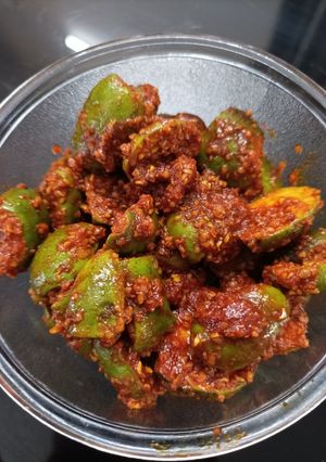 A picture of Raw mango instant achar.