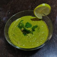 A picture of Coriander Chutney (Green/Dhaniya Chutney).