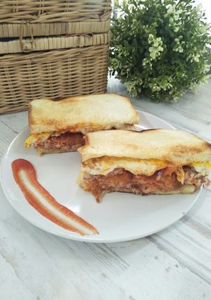 Foto resep Menu Sarapan - Roti isi Kornet dan Telur