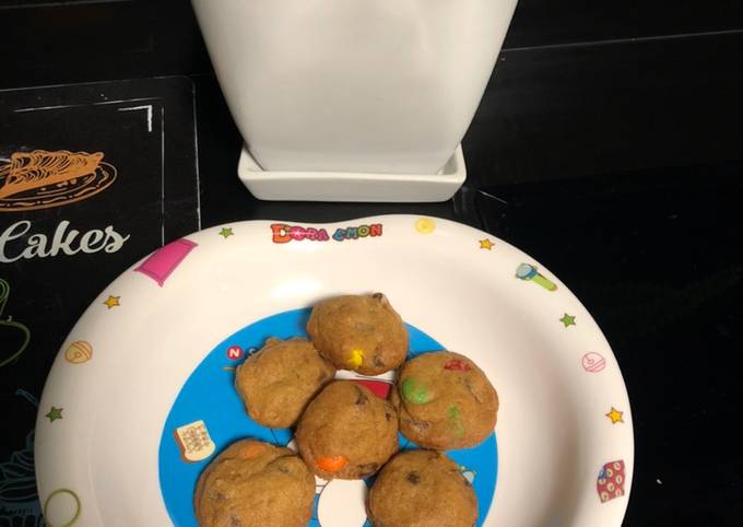 Cookies ala famous amos gampang banget bikinnya dan tanpa mixer
