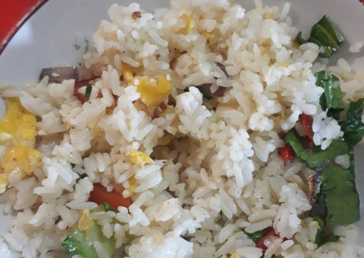 Nasi goreng putih no kecap super simpel