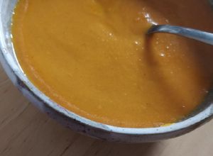 Una foto de Sopa de zanahoria thai