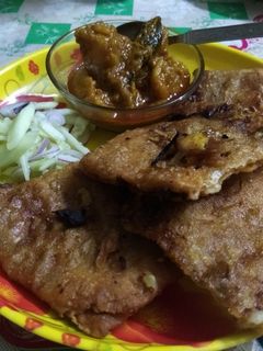 চিকেন মোগলাই পরোটা (chicken mughlai paratha recipe in Bengali) রেসিপির প্রধান ছবি