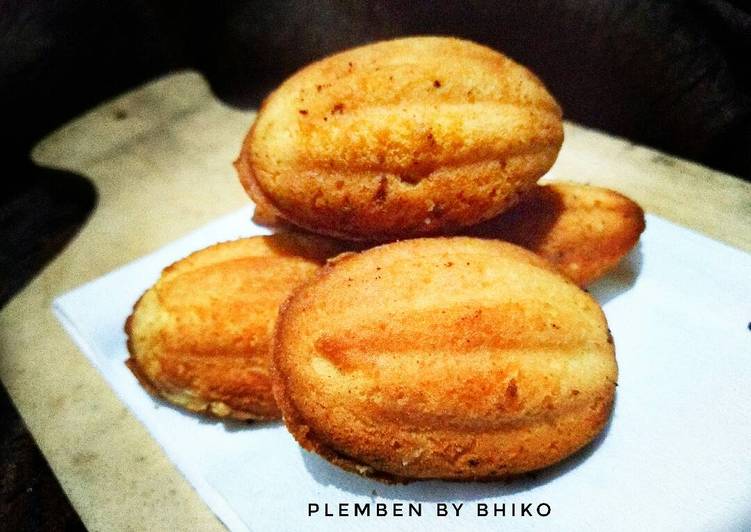 Bolu kering A.ka Plemben