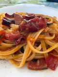Linguine con 'Nduja di Spilinga, Salsiccia Stagionata e Pomodorini Freschi